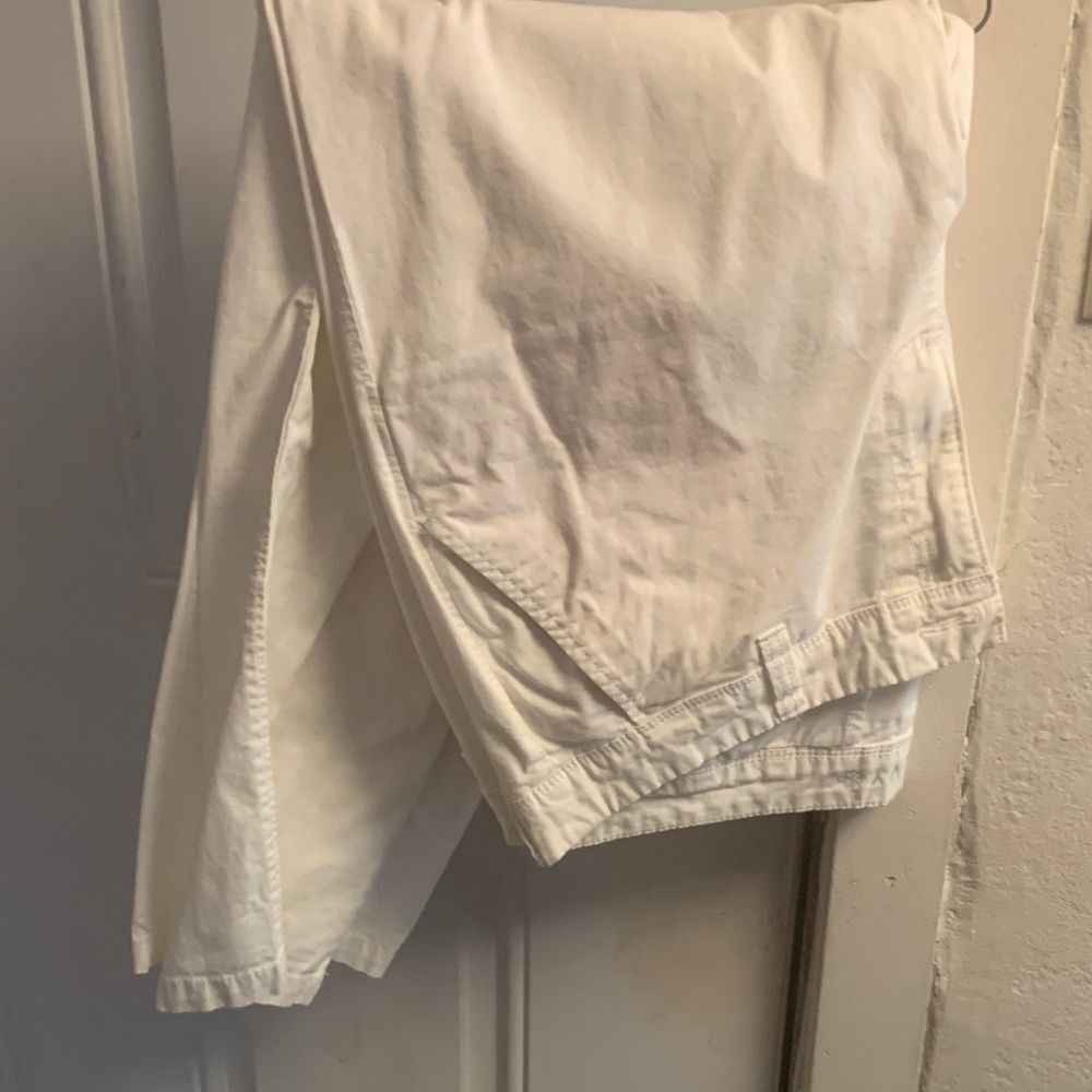 Old Navy White Capris